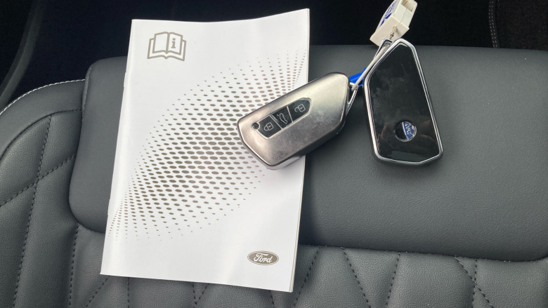 Ford Explorer 210kW Premium 77kWh 5dr Auto Electric Estate